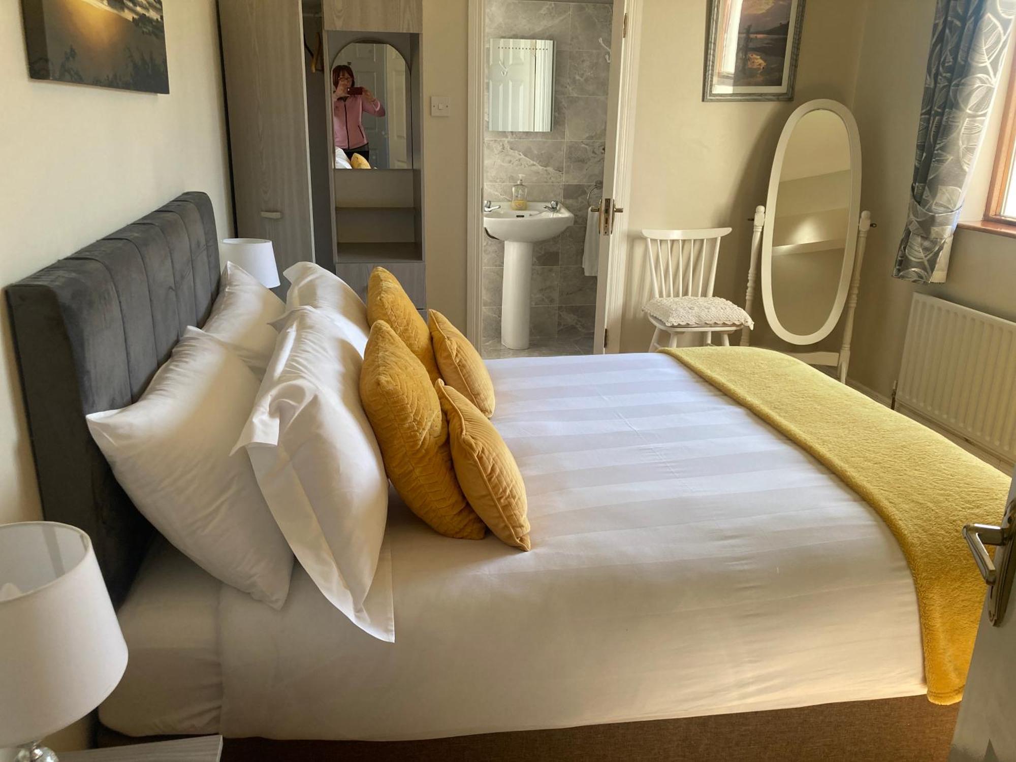 באליבופי Steeple View B&B Guesthouse Donegal - Newly Renovated In 2023 מראה חיצוני תמונה