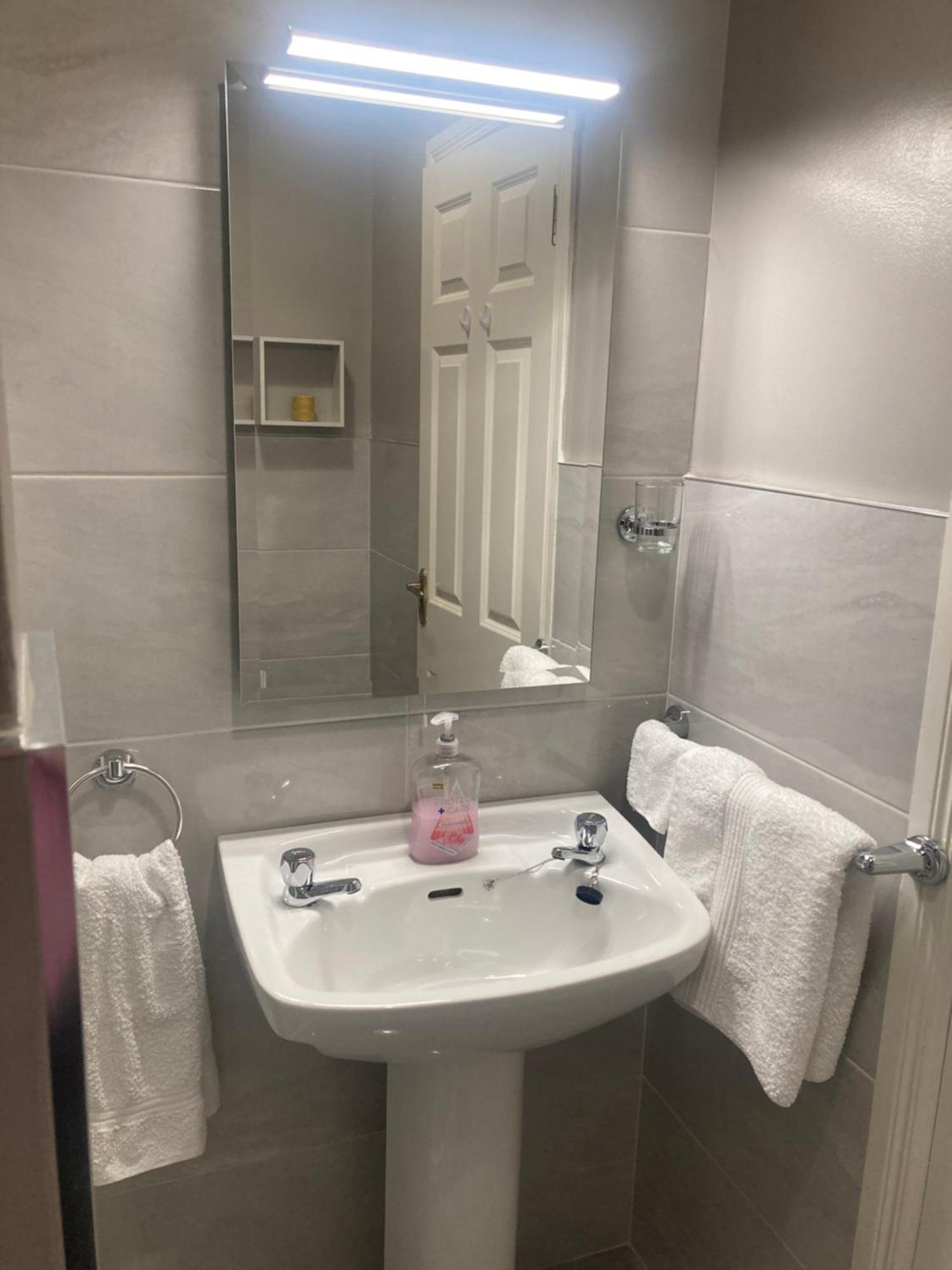 באליבופי Steeple View B&B Guesthouse Donegal - Newly Renovated In 2023 מראה חיצוני תמונה