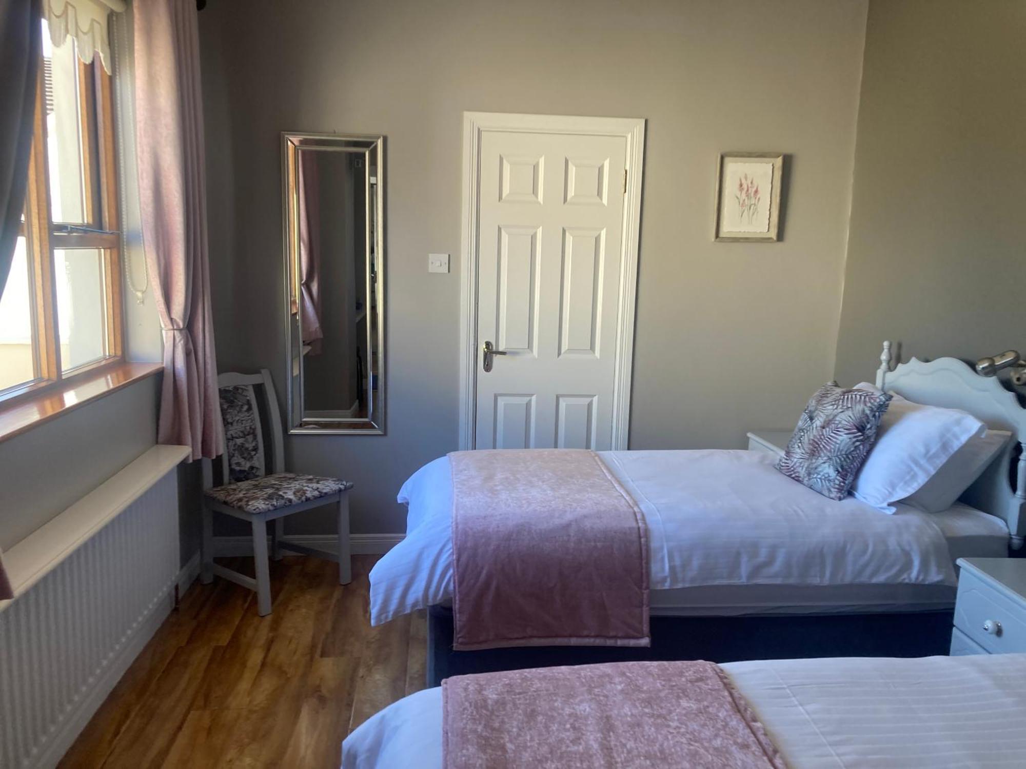 באליבופי Steeple View B&B Guesthouse Donegal - Newly Renovated In 2023 מראה חיצוני תמונה